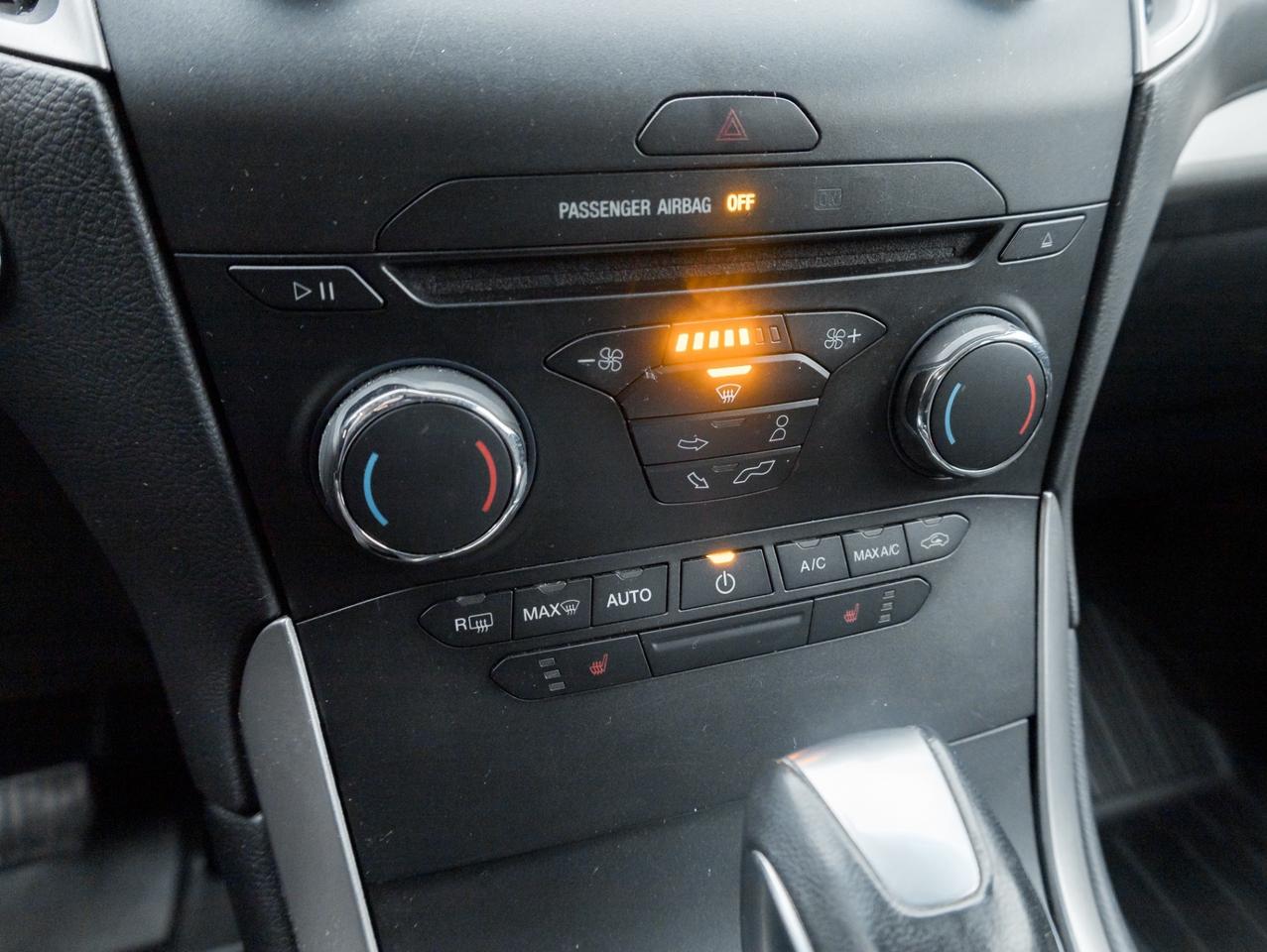 2017 Ford Edge SEL AWD Photo