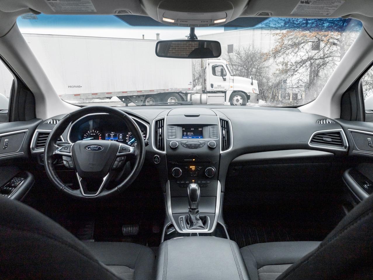 2017 Ford Edge SEL AWD Photo