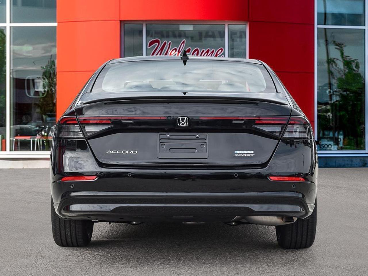 2025 Honda Accord Hybrid Sport-L 4dr Sedan Photo4