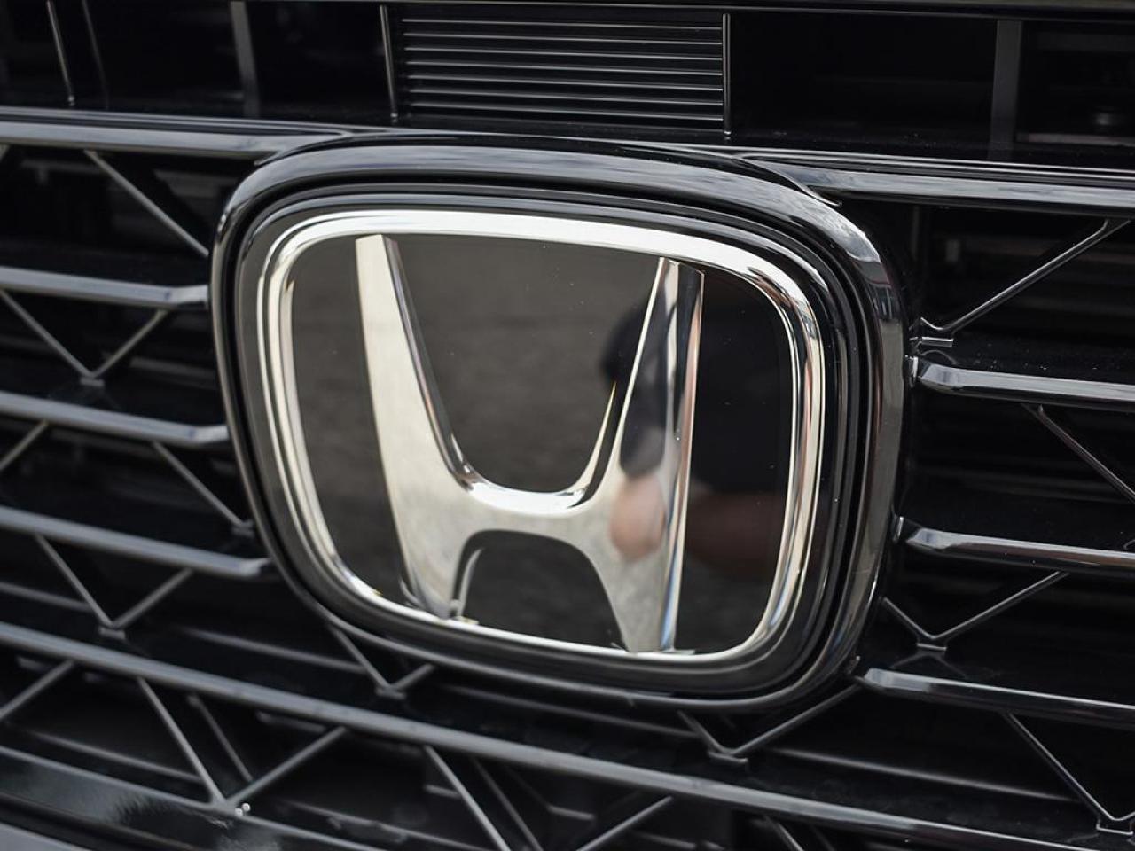 2025 Honda Accord Hybrid Sport-L 4dr Sedan Photo