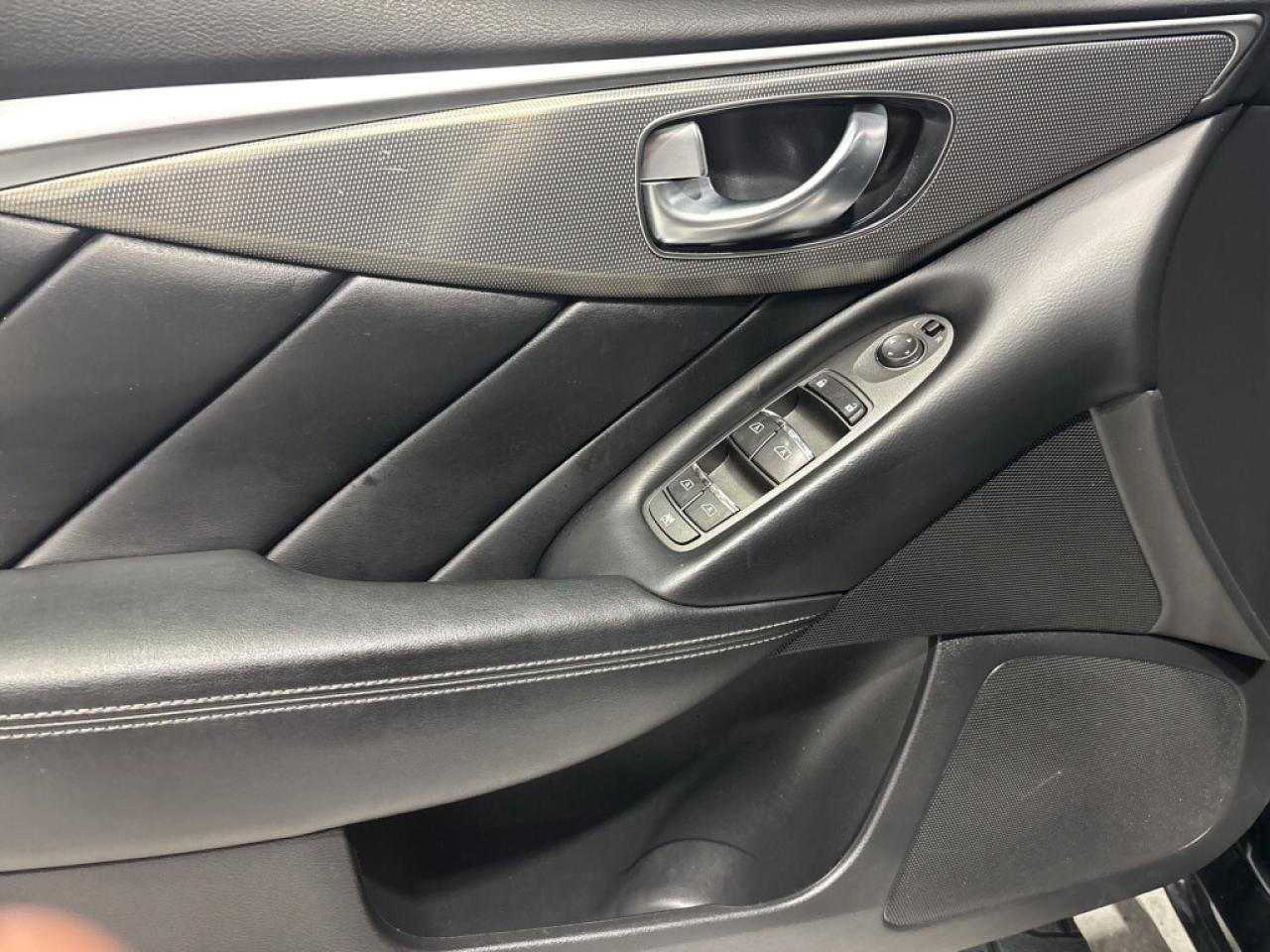 2018 Infiniti Q50 Sport AWD/Clean Carfax/ NAVI/Leather/Sunroof/Back Photo