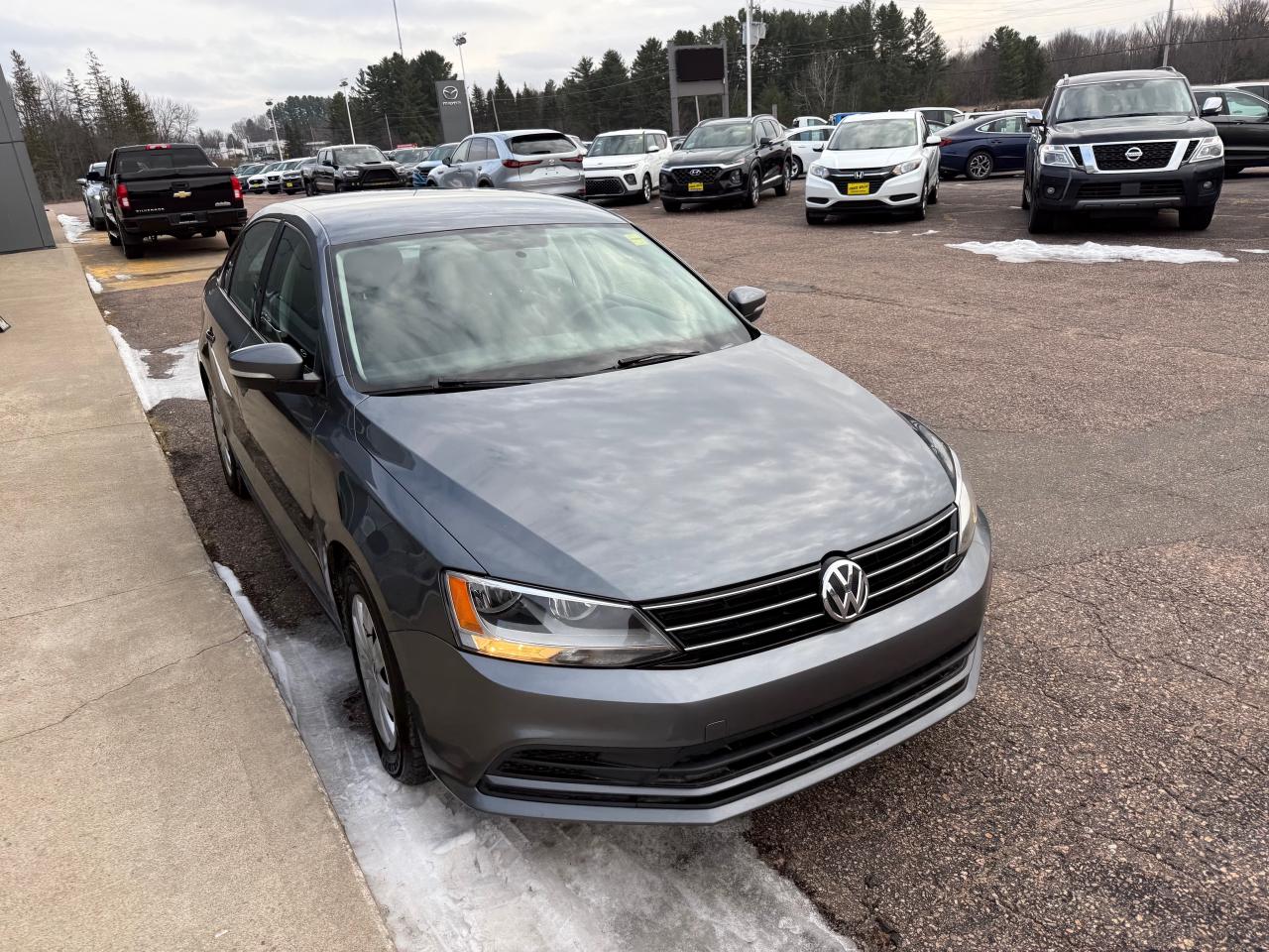2016 Volkswagen Jetta 1.4 TSI Trendline (A6) 4dr Sedan Photo