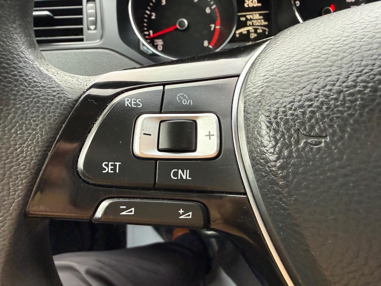 2016 Volkswagen Jetta 1.4 TSI Trendline (A6) 4dr Sedan Photo