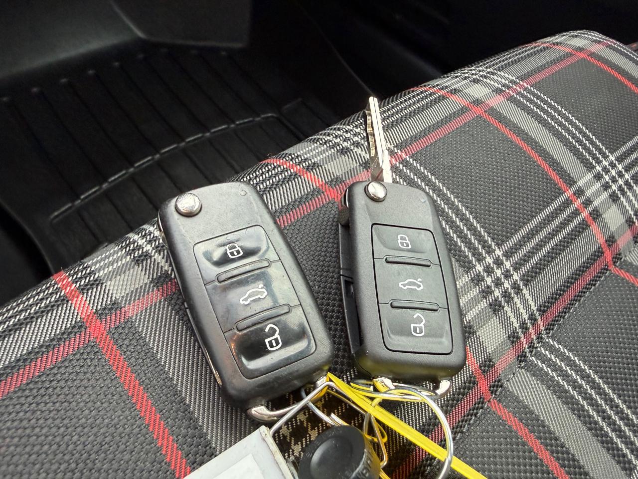 2016 Volkswagen Jetta 1.4 TSI Trendline (A6) 4dr Sedan Photo