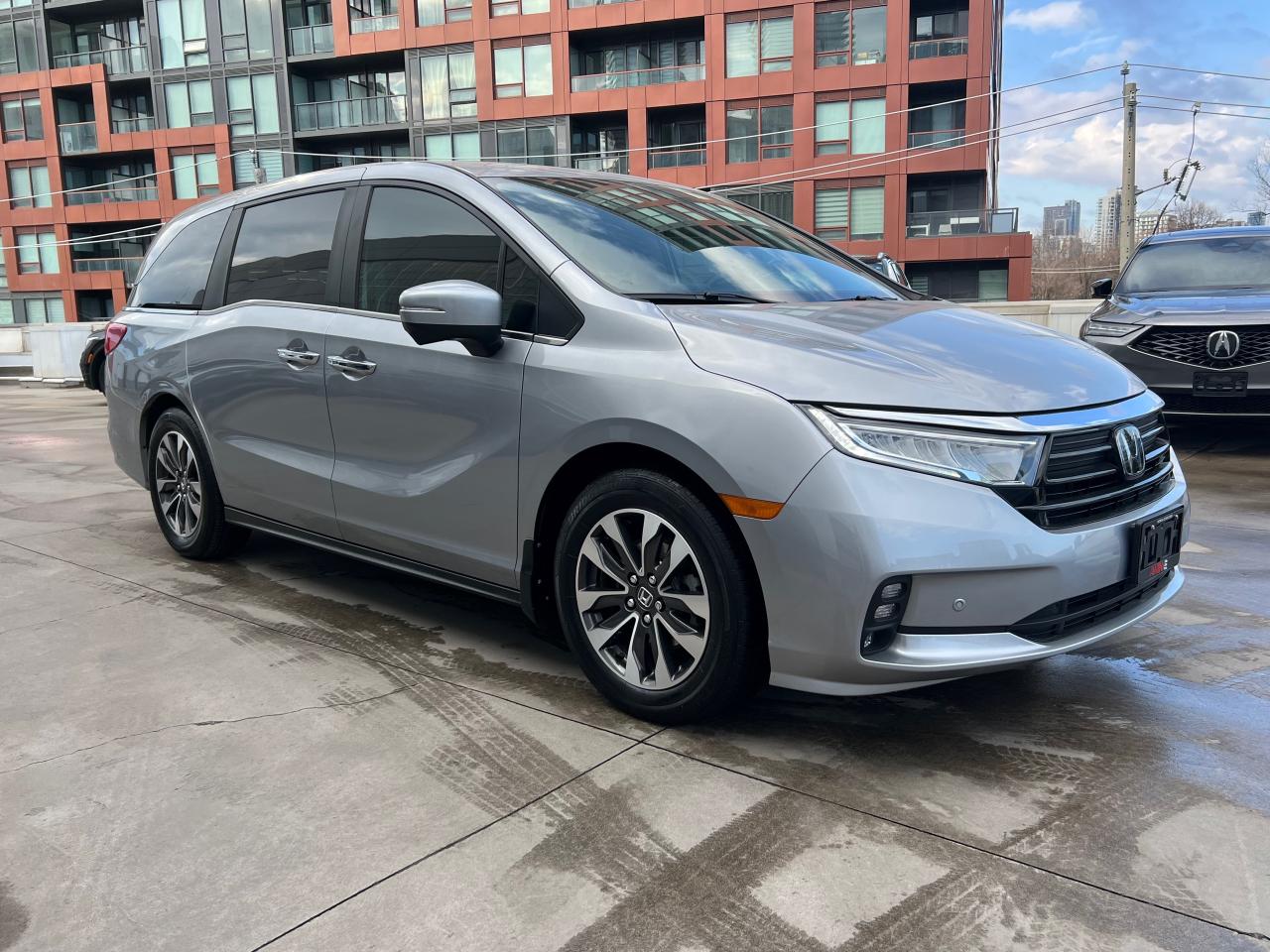 2022 Honda Odyssey EX-L RES Passenger Van Photo