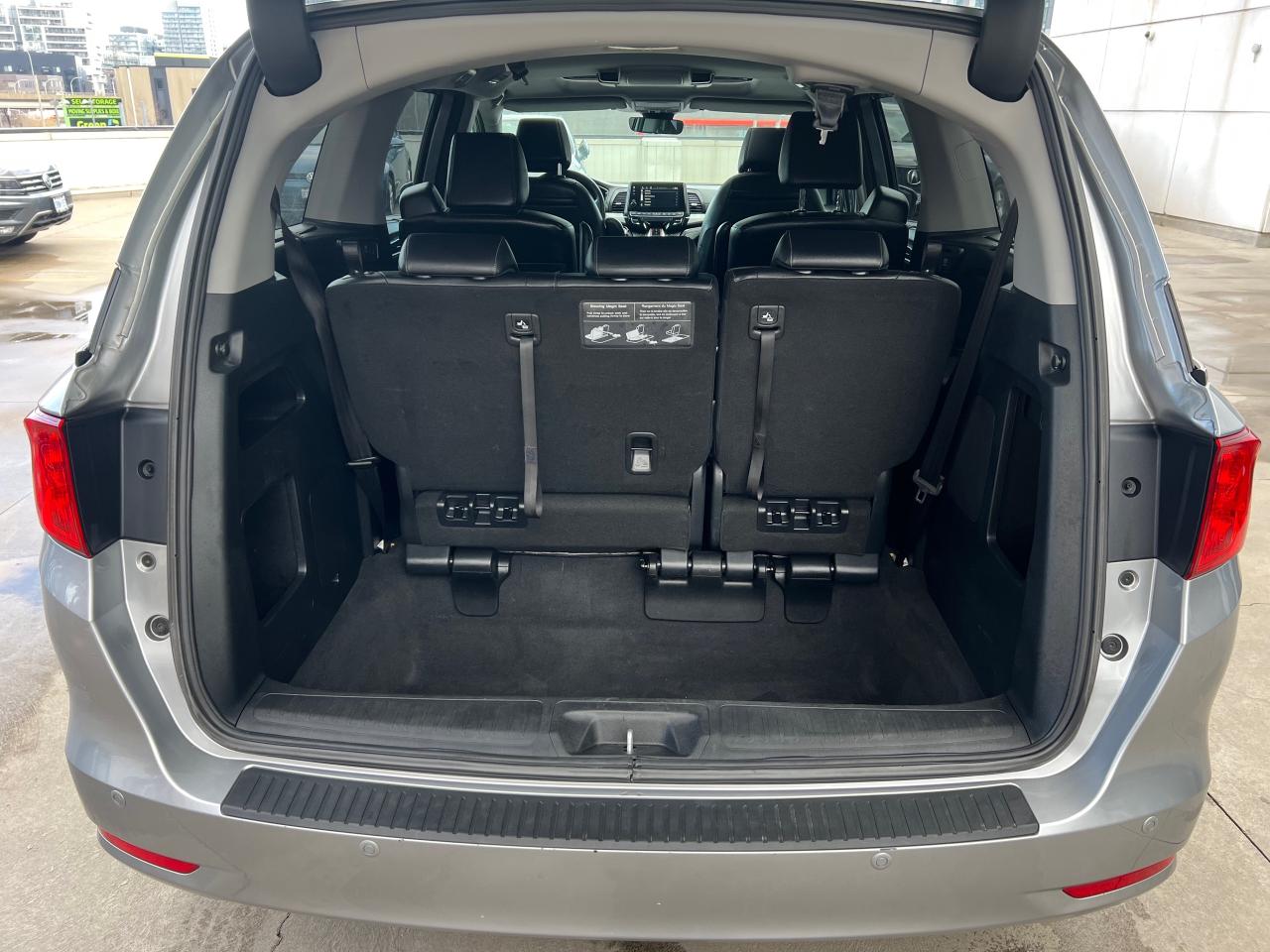 2022 Honda Odyssey EX-L RES Passenger Van Photo