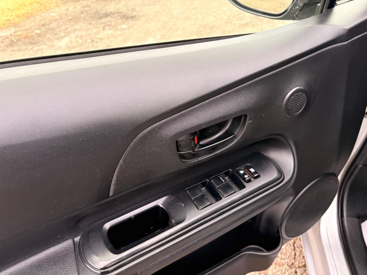 2016 Toyota Prius c 5dr HB Technology Photo