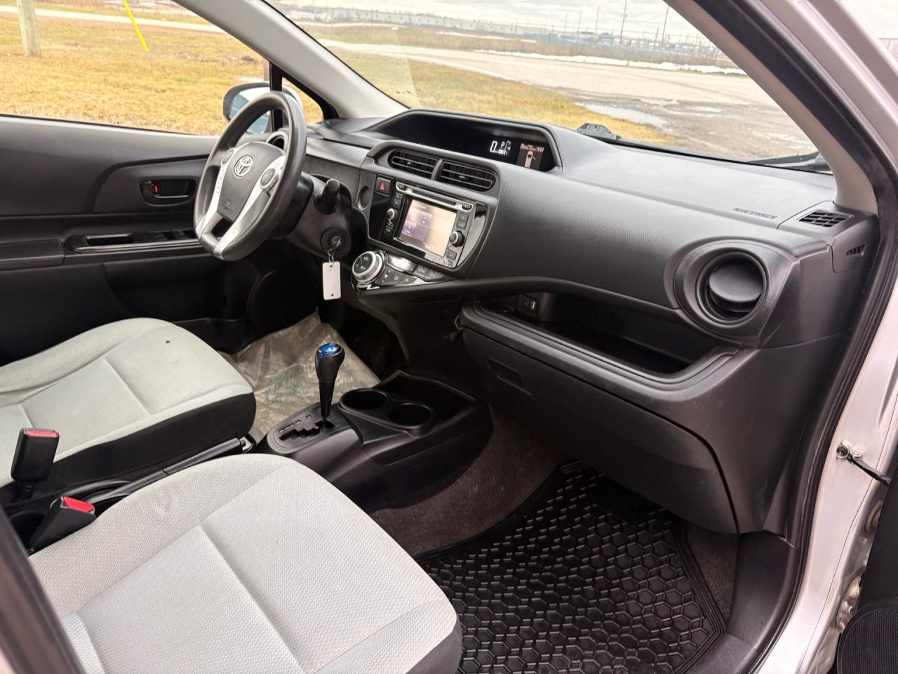 2016 Toyota Prius c 5dr HB Technology Photo