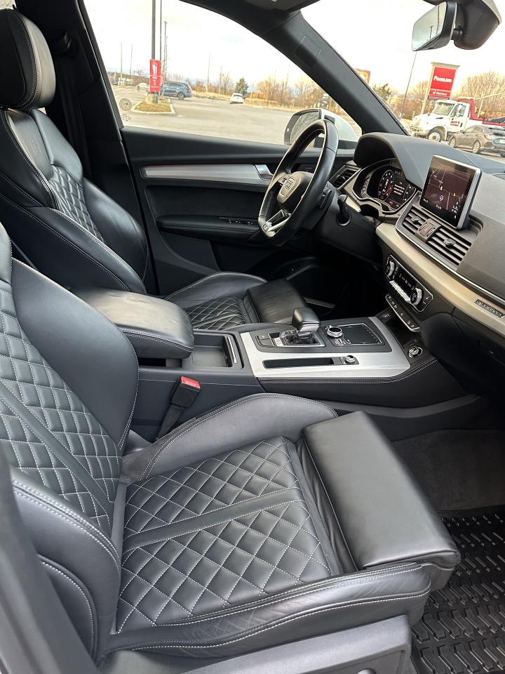 2019 Audi SQ5 TECHNIK HUD BAND & OLFUSEN SOUND NO ACCIDENTS Photo