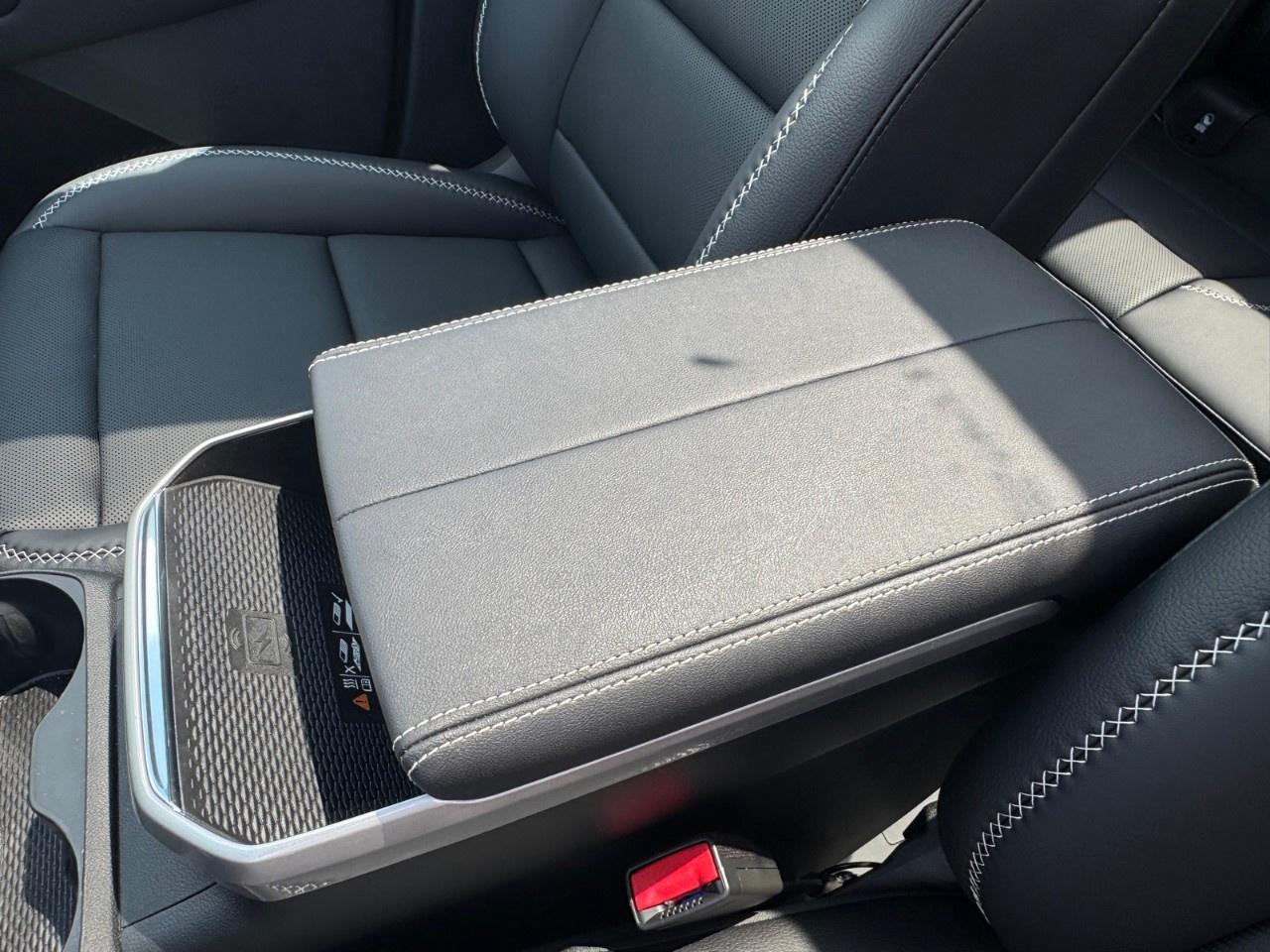 2026 GMC Terrain AWD Denali Photo