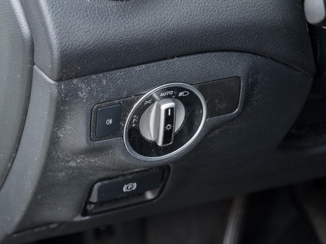 2017 Mercedes-Benz GLA 4MATIC GLA 250, Navigation, PANORAMIC SUNROOF Photo