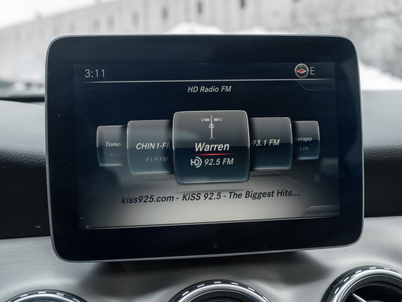 2017 Mercedes-Benz GLA 4MATIC GLA 250, Navigation, PANORAMIC SUNROOF Photo