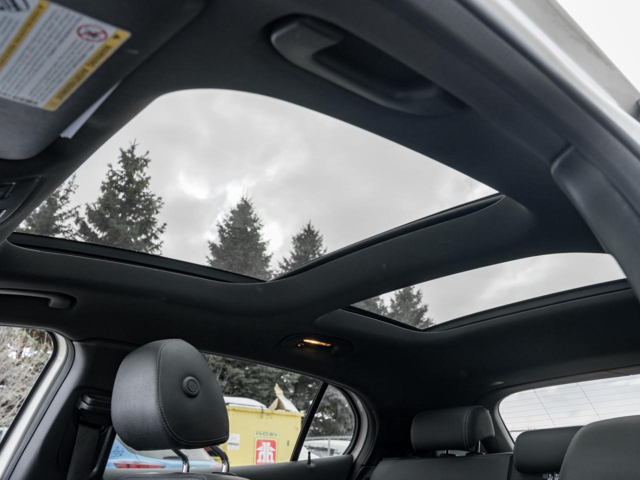 2017 Mercedes-Benz GLA 4MATIC GLA 250, Navigation, PANORAMIC SUNROOF Photo