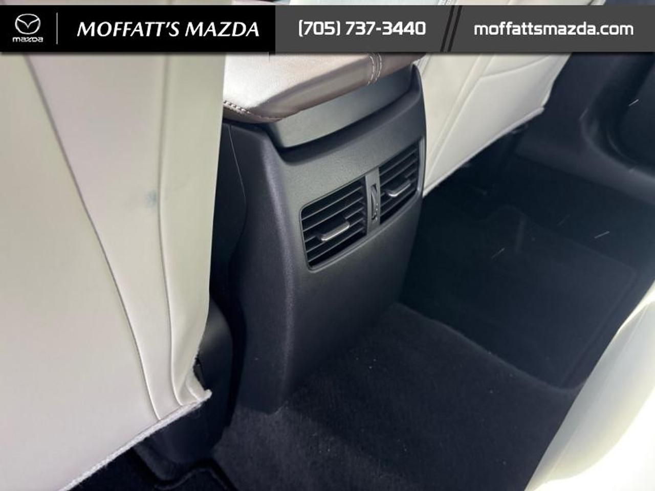 2024 Mazda CX-30 GT Photo