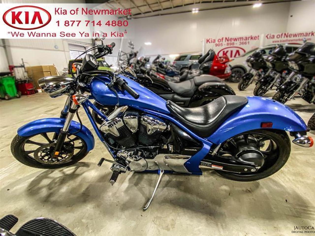 2016 Honda VT1300CXAG  Photo3