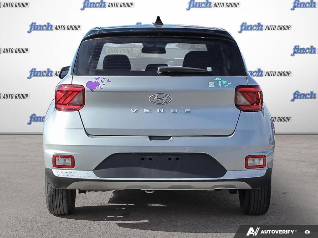 2021 Hyundai Venue Essential w/Two-Tone 4dr Front-Wheel Drive Photo