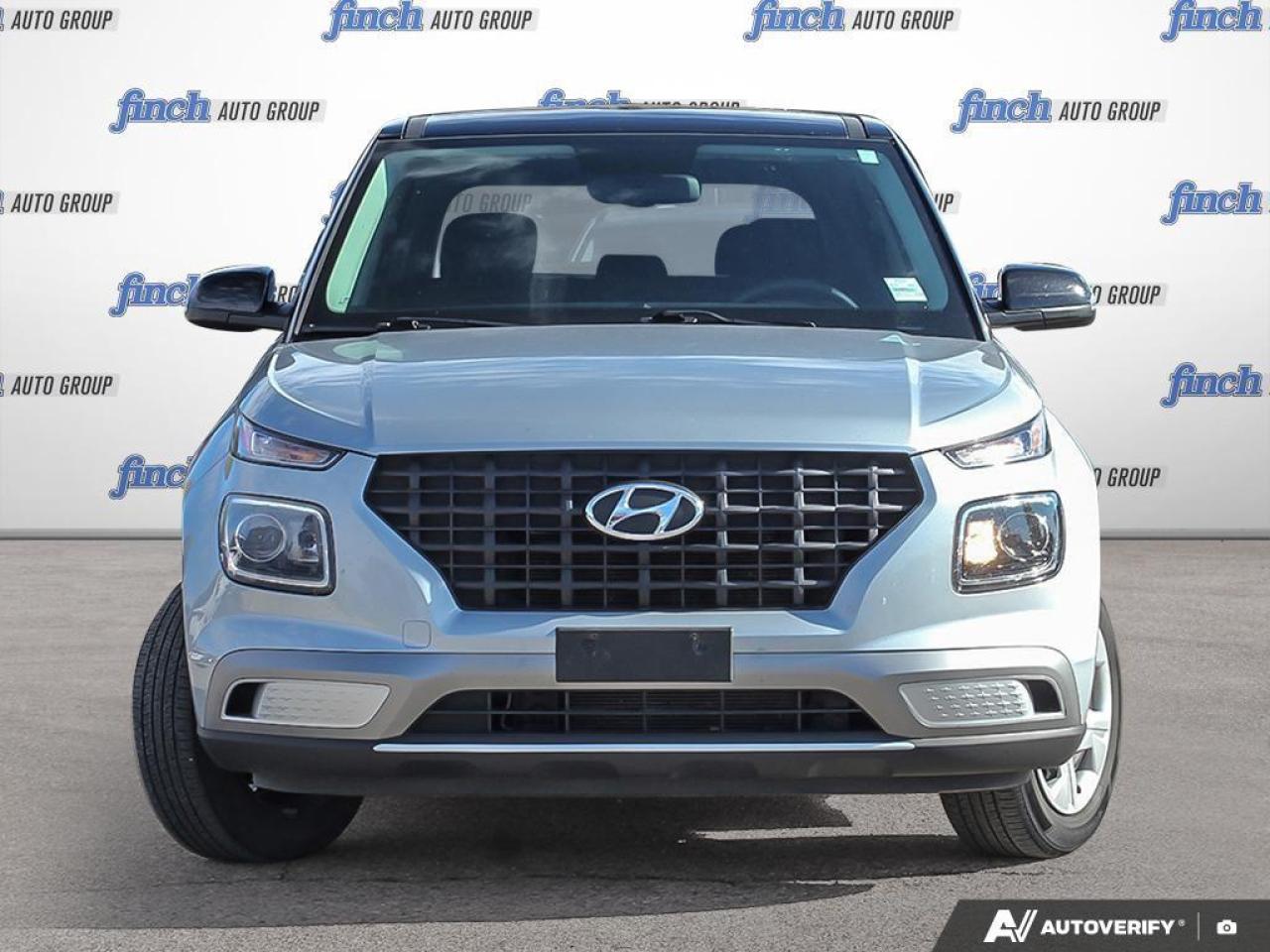 2021 Hyundai Venue Essential w/Two-Tone 4dr Front-Wheel Drive Photo