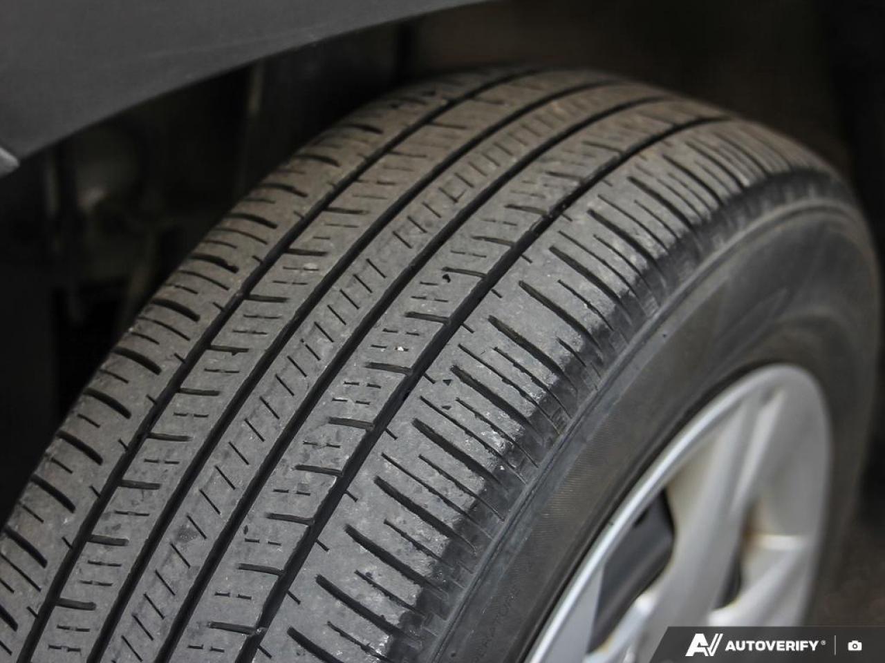 2021 Hyundai Venue Essential w/Two-Tone 4dr Front-Wheel Drive Photo