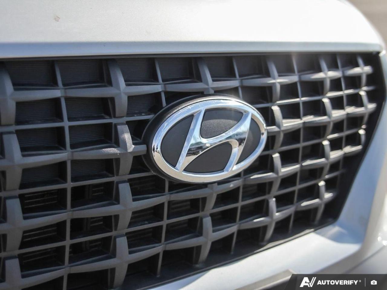 2021 Hyundai Venue Essential w/Two-Tone 4dr Front-Wheel Drive Photo