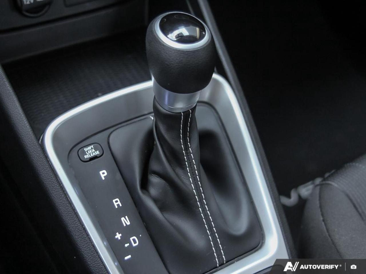 2021 Hyundai Venue Essential w/Two-Tone 4dr Front-Wheel Drive Photo