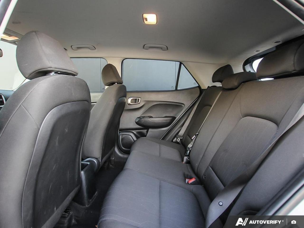 2021 Hyundai Venue Essential w/Two-Tone 4dr Front-Wheel Drive Photo