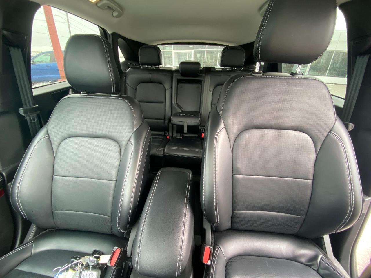 2025 Ford Escape Platinum 4dr All-Wheel Drive Photo