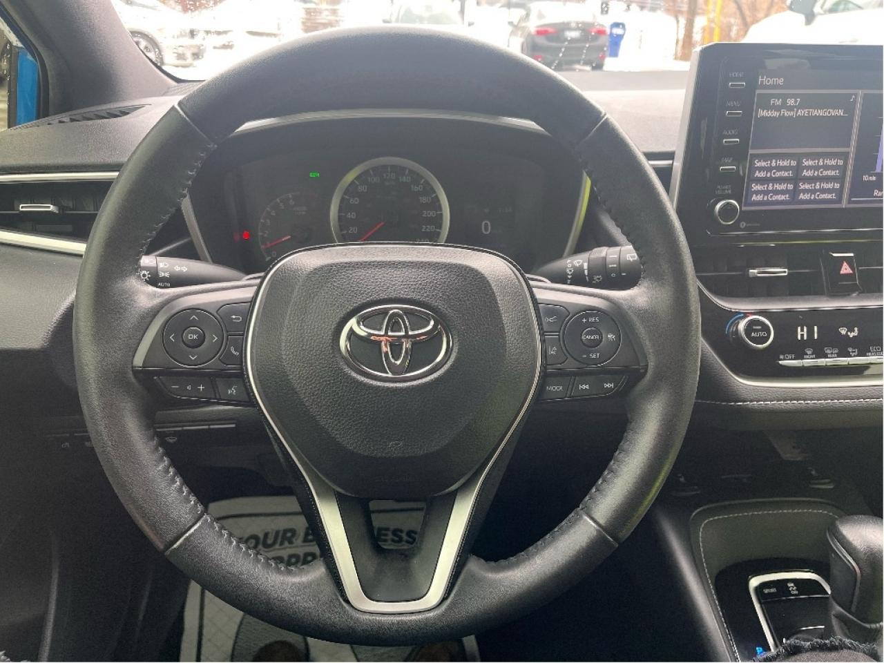 2020 Toyota Corolla Hatchback SE ONE OWNER CERTIFIED Photo