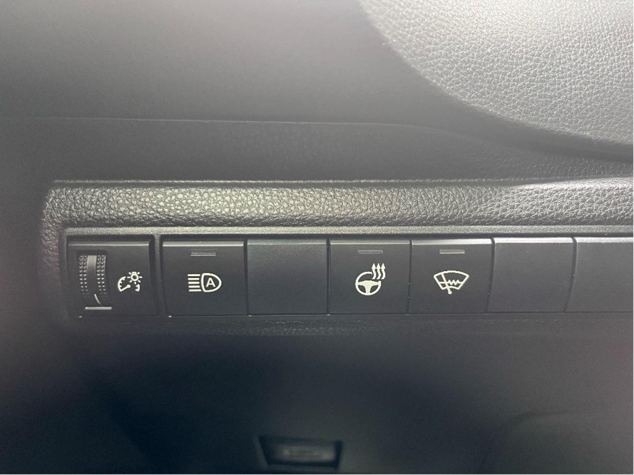 2020 Toyota Corolla Hatchback SE ONE OWNER CERTIFIED Photo