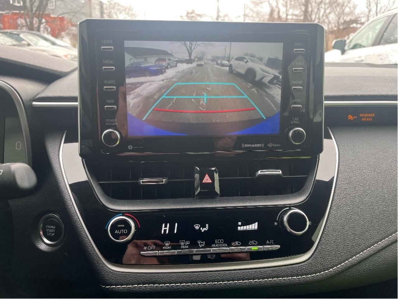 2020 Toyota Corolla Hatchback SE ONE OWNER CERTIFIED Photo