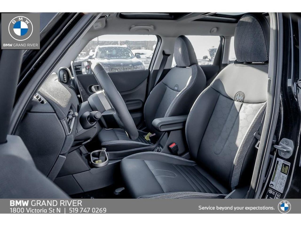 2025 MINI 5 Door Cooper C 4dr Hatchback Photo