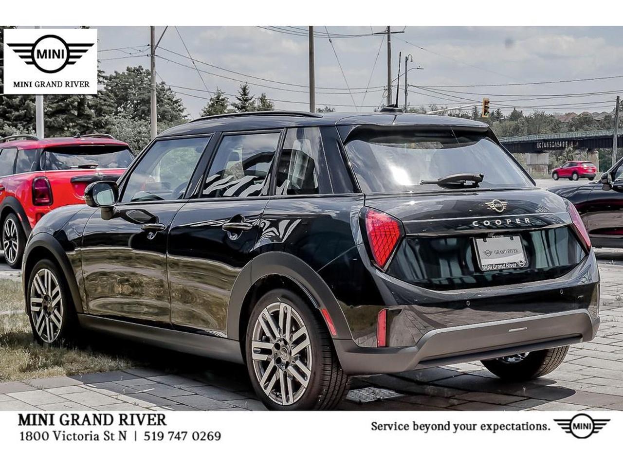 2025 MINI 5 Door Cooper C 4dr Hatchback Photo