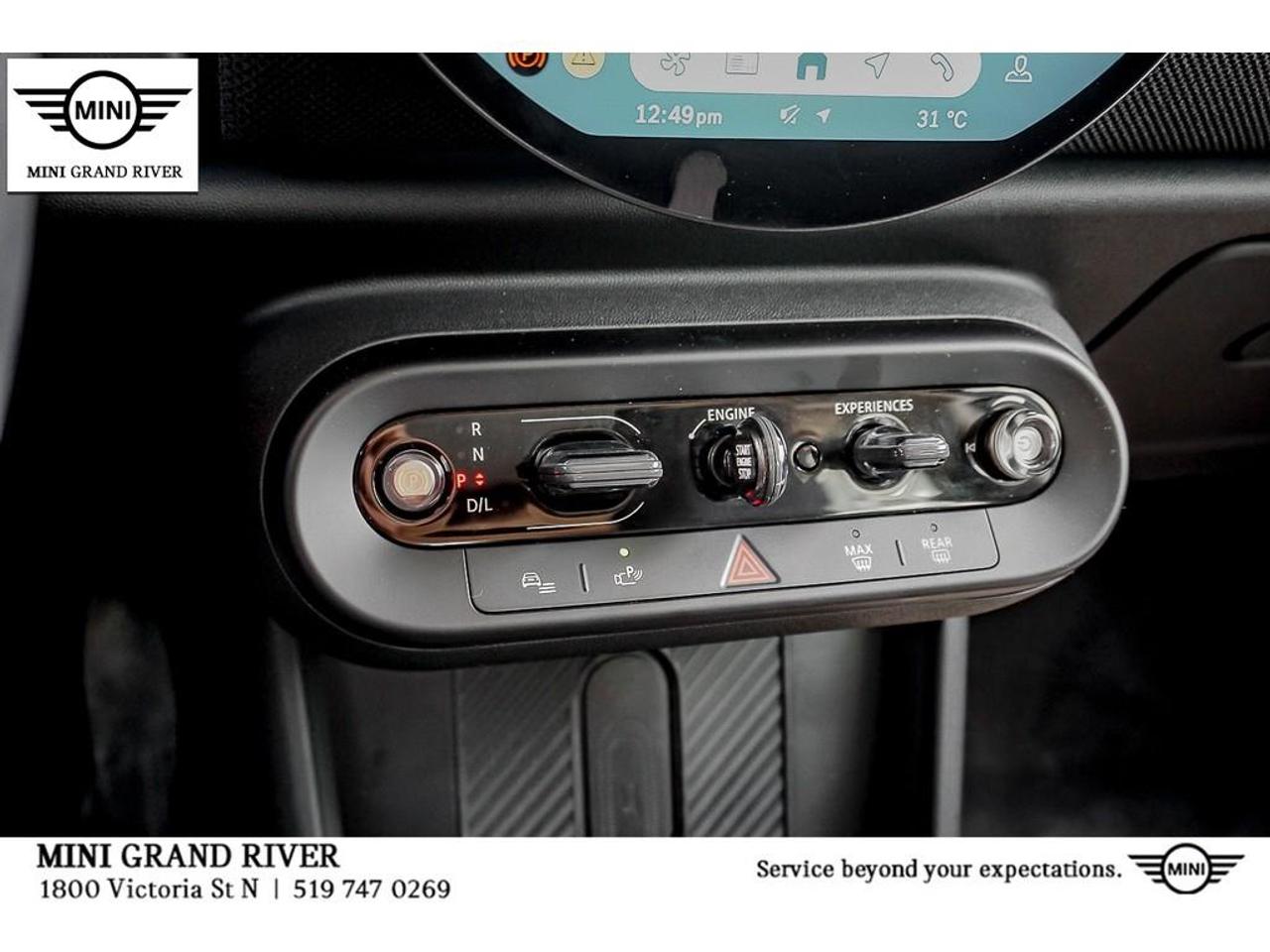 2025 MINI 5 Door Cooper C 4dr Hatchback Photo