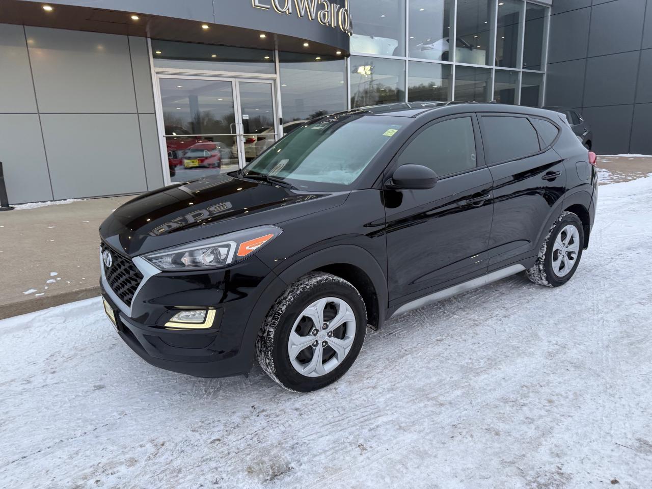 2019 Hyundai Tucson Essential 4dr Front-Wheel Drive Photo2