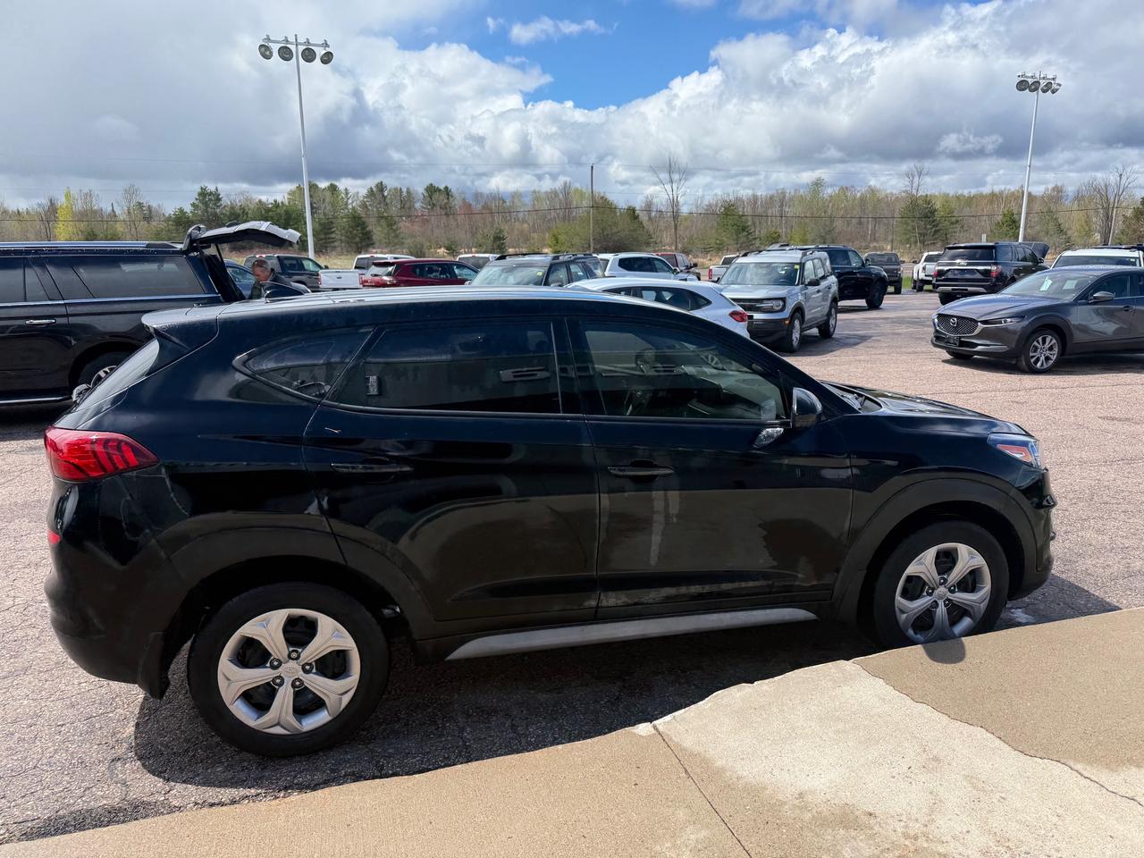 2019 Hyundai Tucson Essential 4dr Front-Wheel Drive Photo
