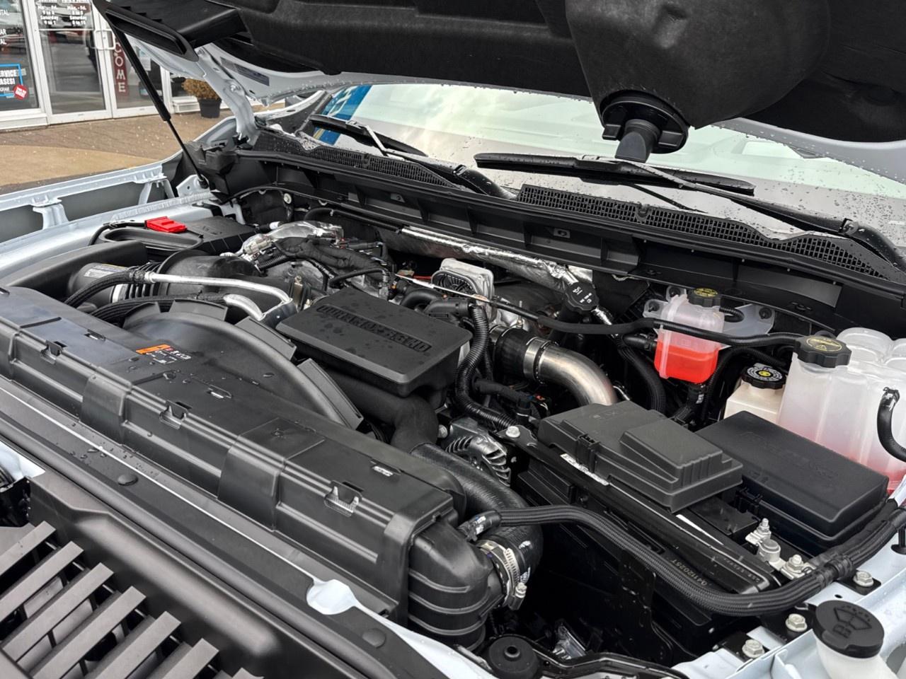 2026 GMC Sierra 3500HD 4WD Crew Cab Long Box Denali Ultimate Photo