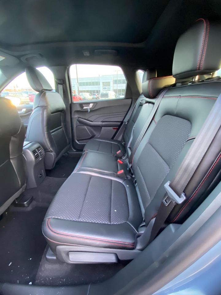 2025 Ford Escape ST-Line 4dr All-Wheel Drive Photo