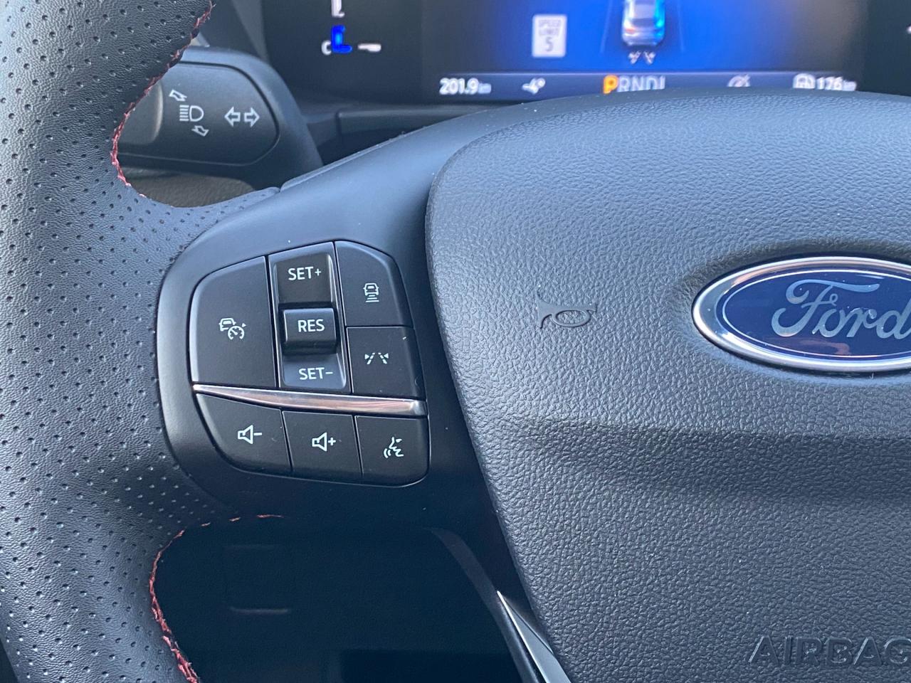 2025 Ford Escape ST-Line 4dr All-Wheel Drive Photo