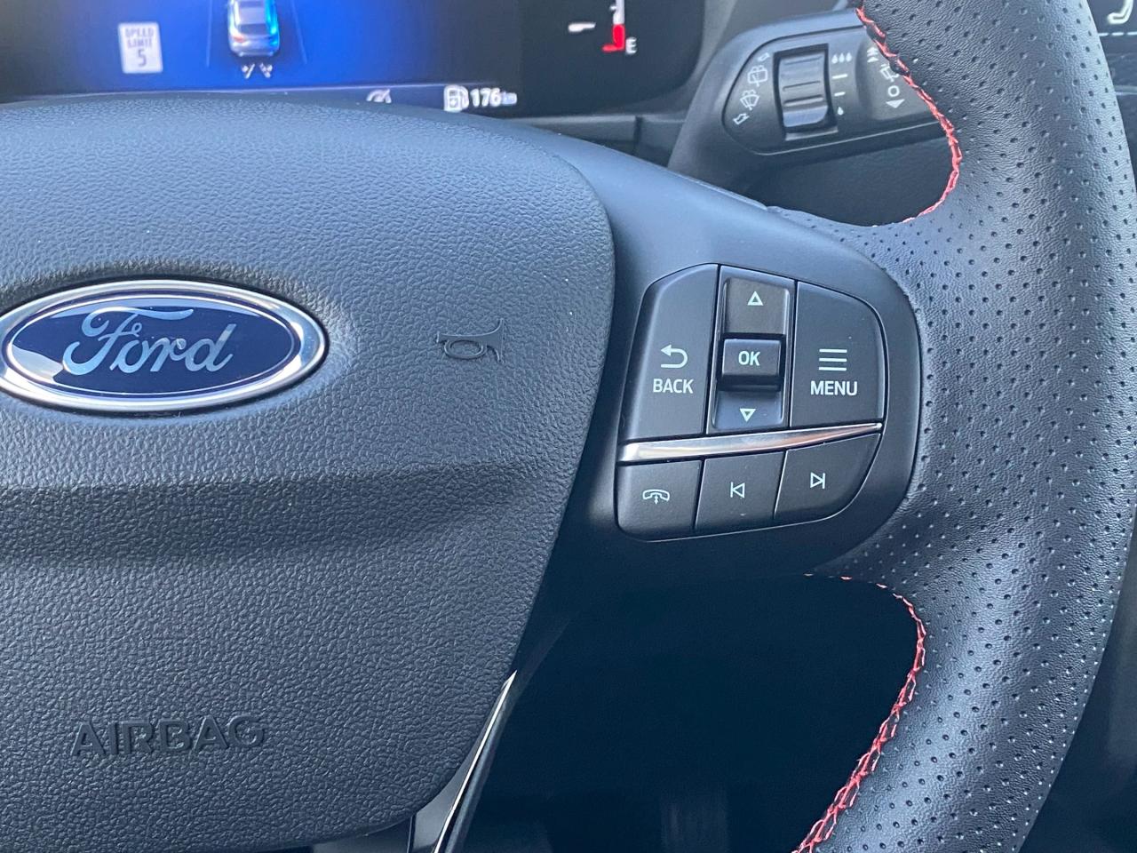 2025 Ford Escape ST-Line 4dr All-Wheel Drive Photo