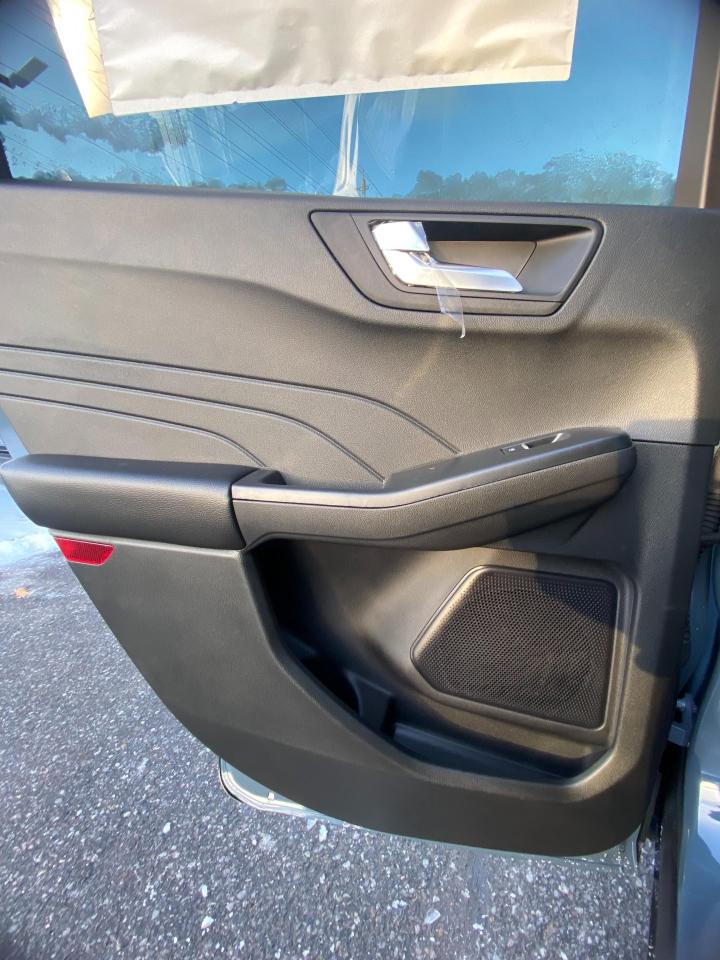 2025 Ford Escape ST-Line 4dr All-Wheel Drive Photo