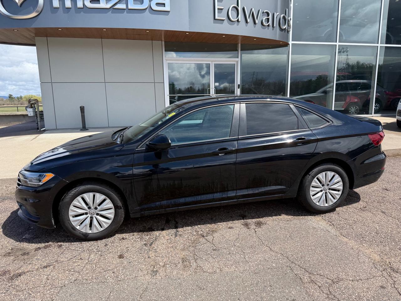 2019 Volkswagen Jetta 1.4 TSI Comfortline (M6) 4dr Sedan Photo