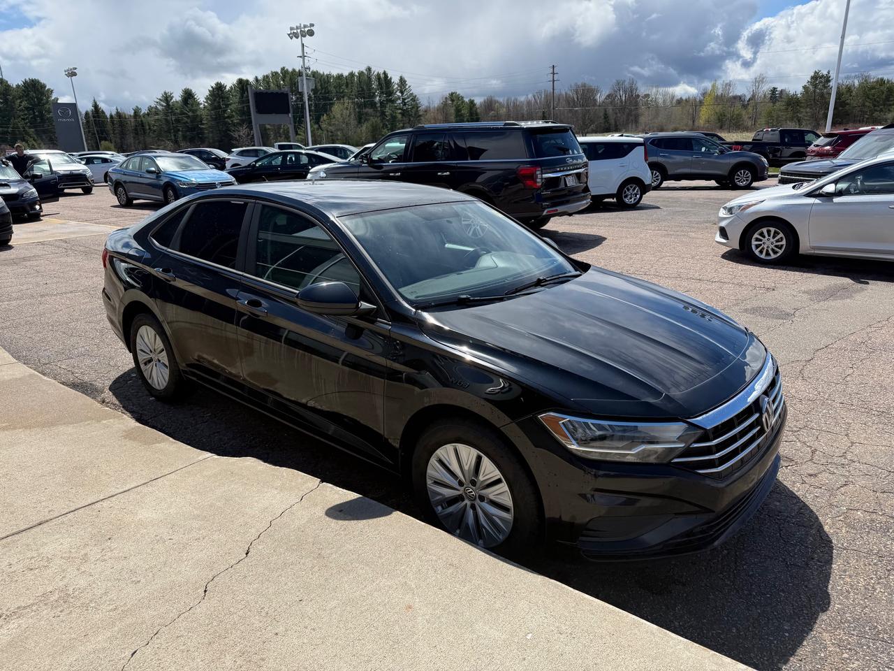 2019 Volkswagen Jetta 1.4 TSI Comfortline (M6) 4dr Sedan Photo