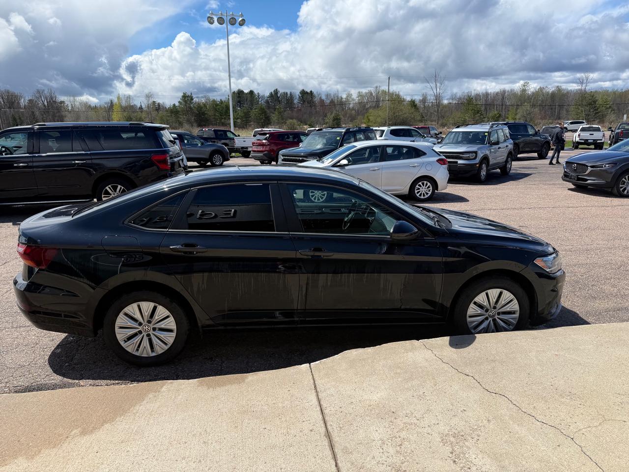 2019 Volkswagen Jetta 1.4 TSI Comfortline (M6) 4dr Sedan Photo
