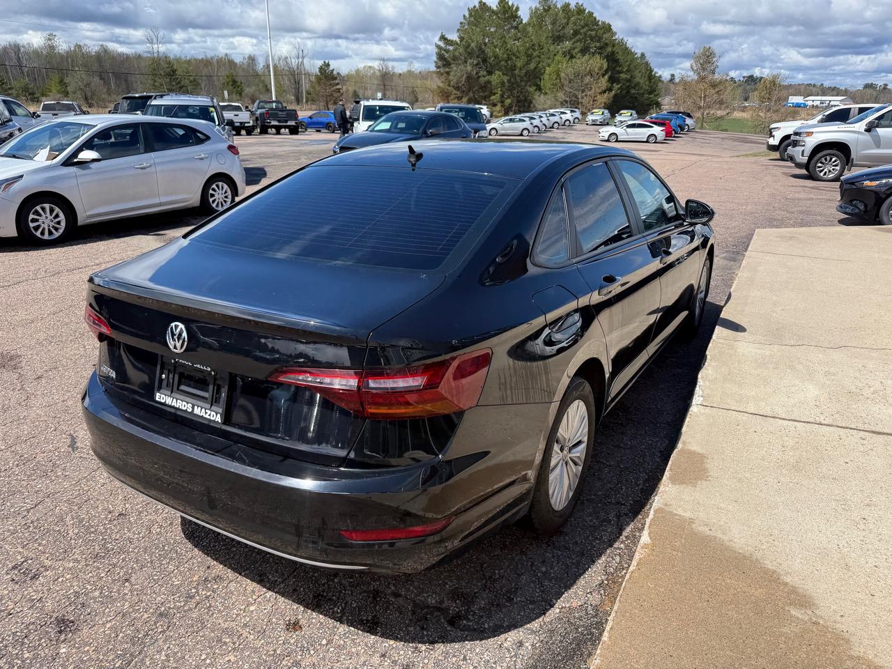 2019 Volkswagen Jetta 1.4 TSI Comfortline (M6) 4dr Sedan Photo