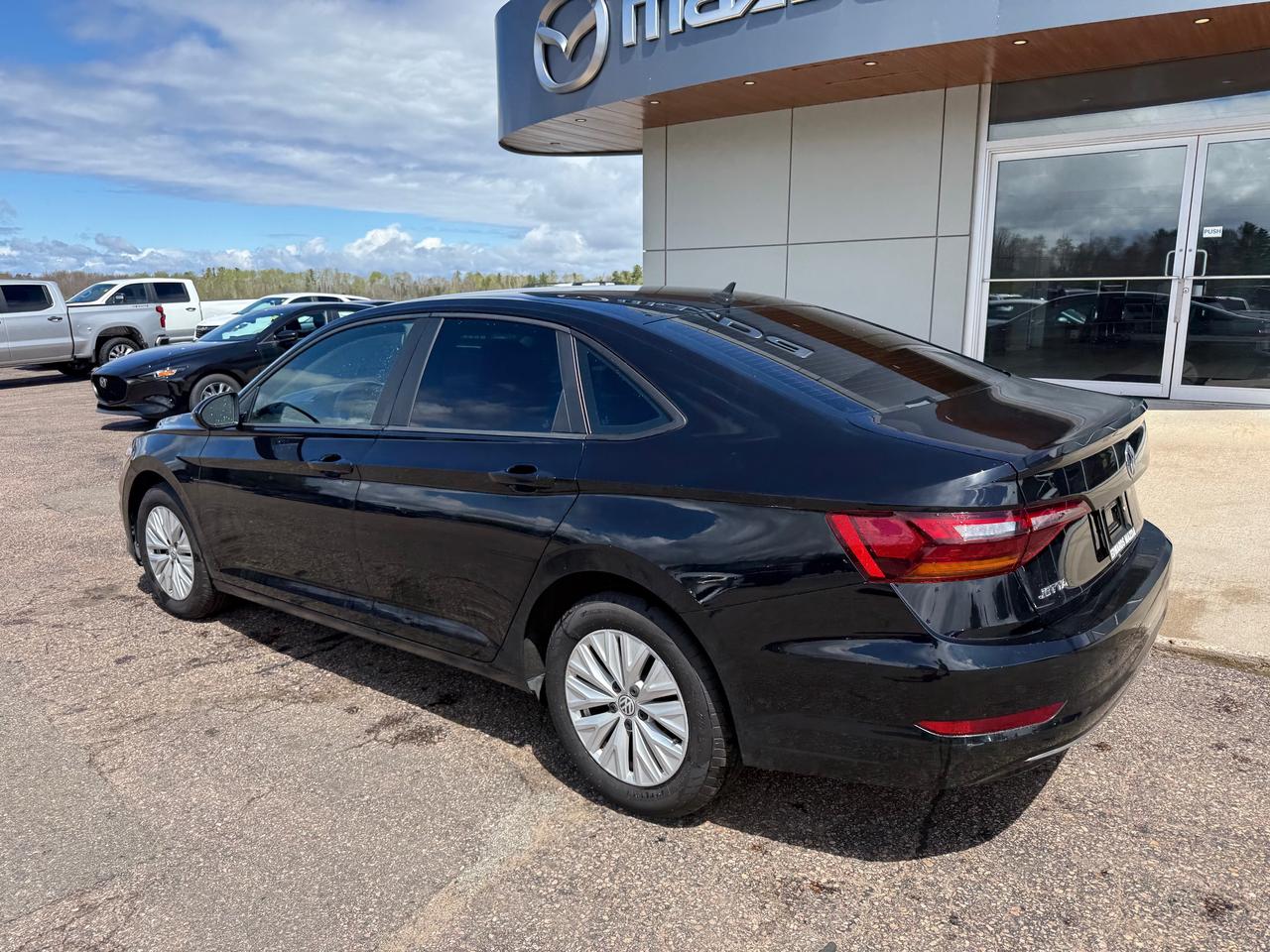2019 Volkswagen Jetta 1.4 TSI Comfortline (M6) 4dr Sedan Photo