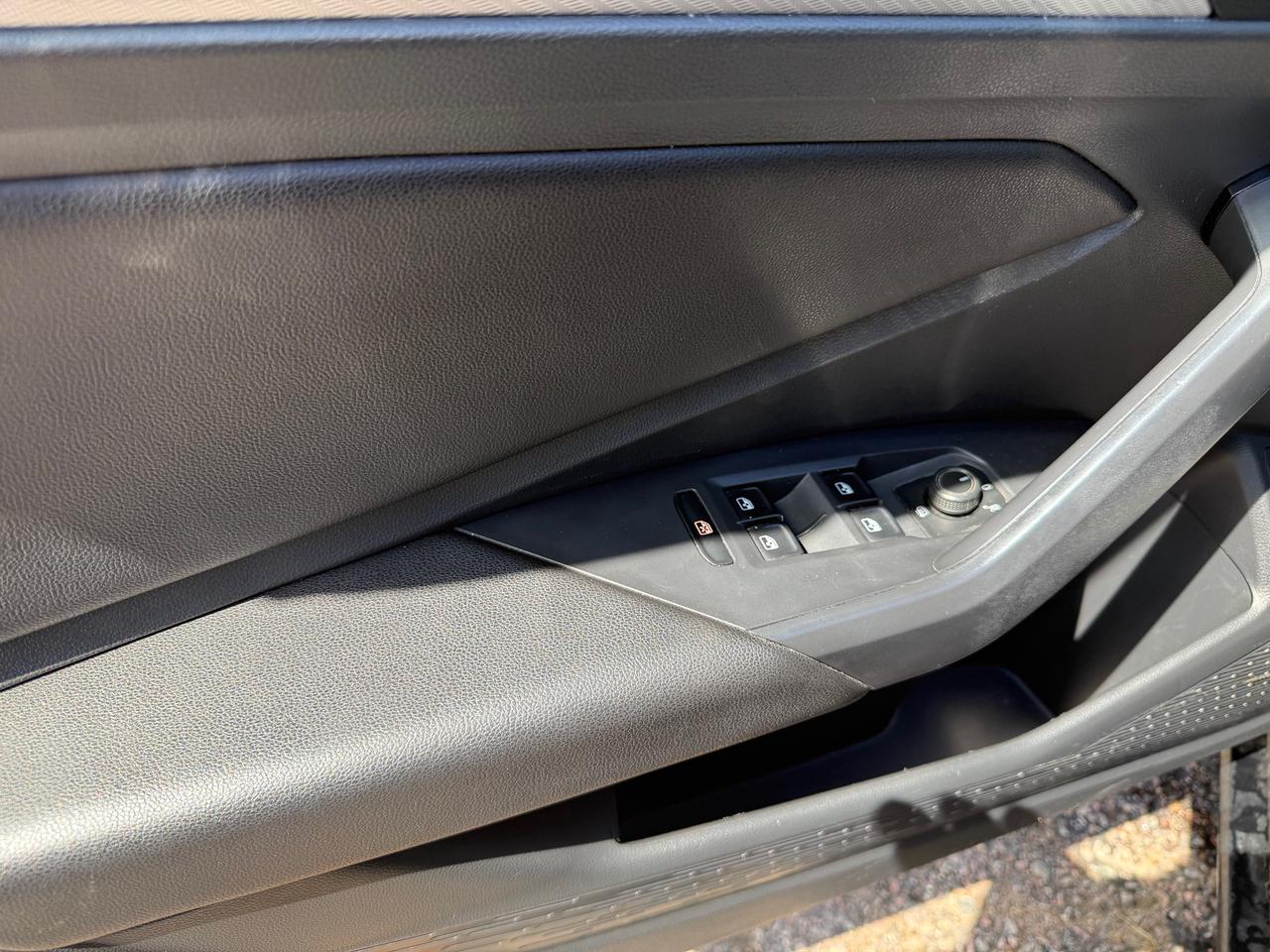 2019 Volkswagen Jetta 1.4 TSI Comfortline (M6) 4dr Sedan Photo