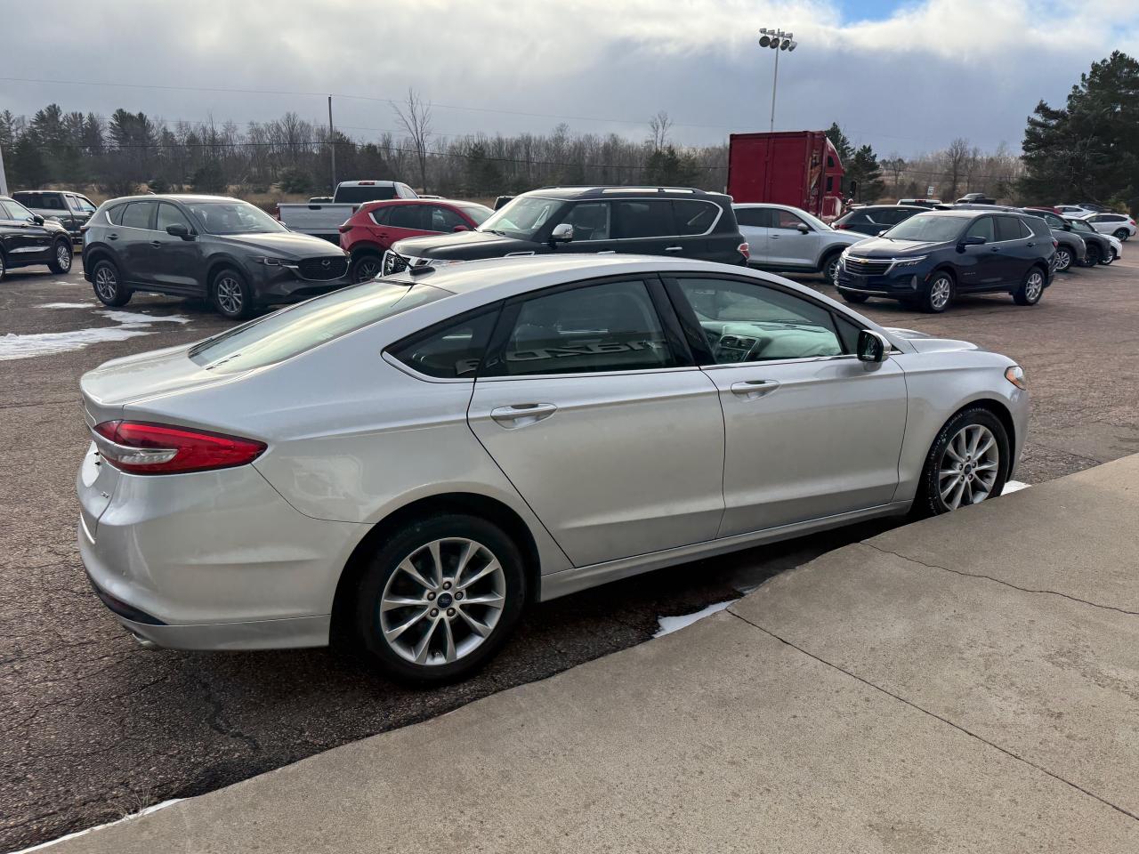 2017 Ford Fusion SE 4dr Front-wheel Drive Sedan Photo