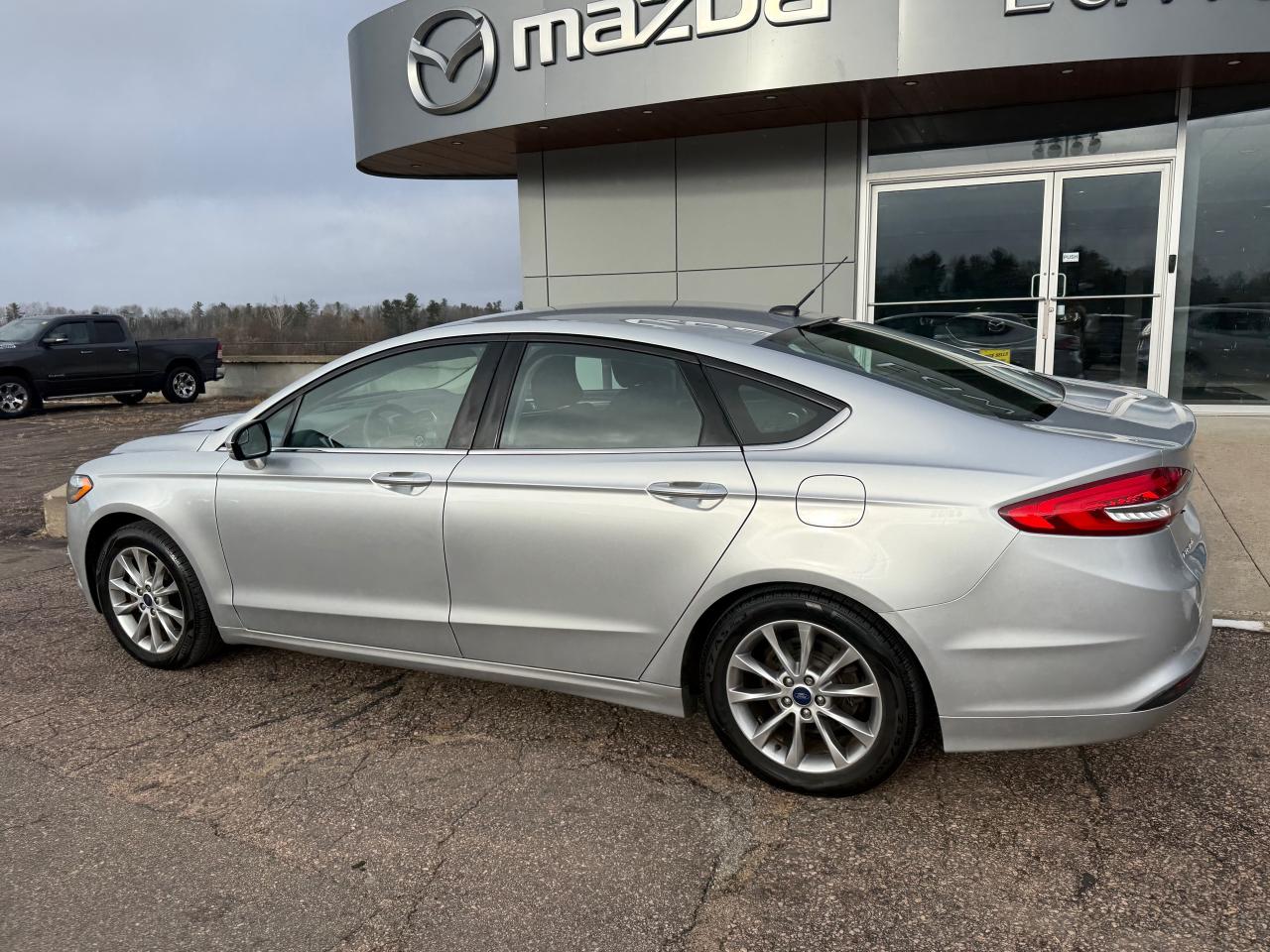 2017 Ford Fusion SE 4dr Front-wheel Drive Sedan Photo