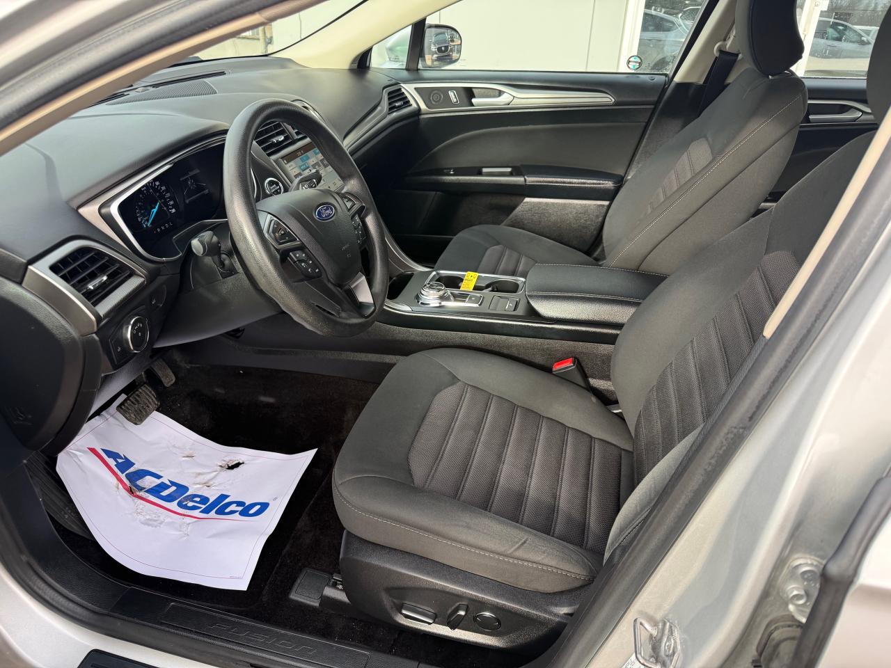 2017 Ford Fusion SE 4dr Front-wheel Drive Sedan Photo