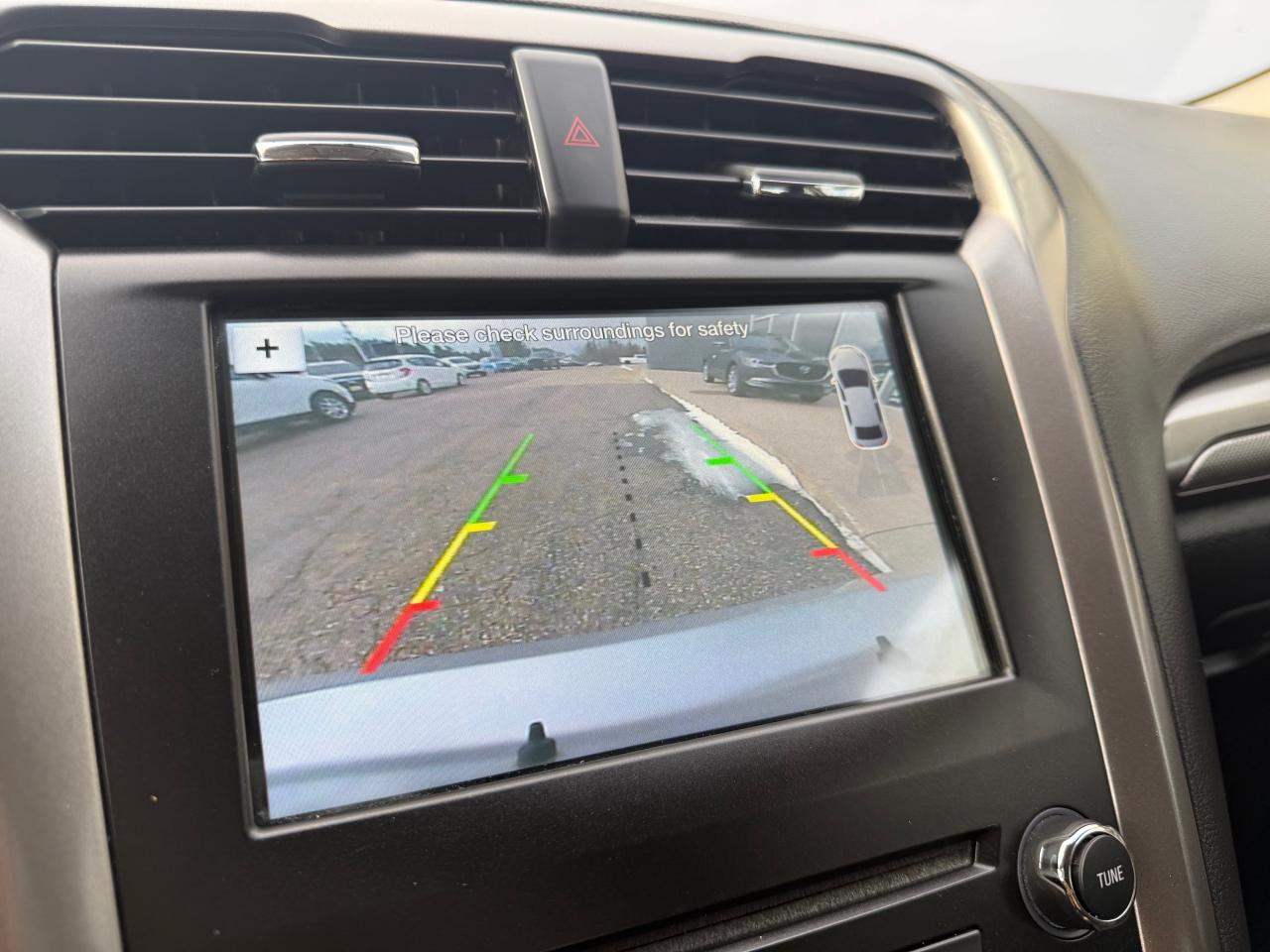 2017 Ford Fusion SE 4dr Front-wheel Drive Sedan Photo