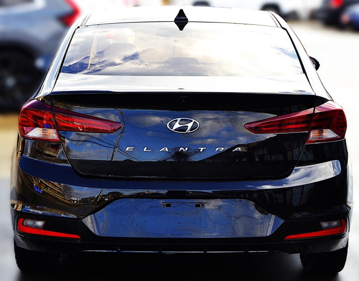 2019 Hyundai Elantra SEL 2.0L Automatic Photo3